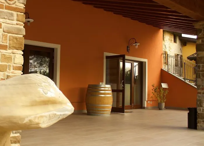 Gigante Wine & Welcome Farmház